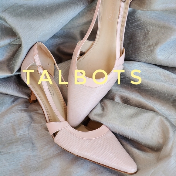 pale pink kitten heels